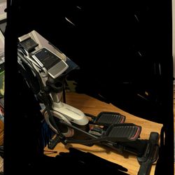 Pro Form Carbon EL Elliptical 