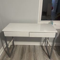 IKEA DESK