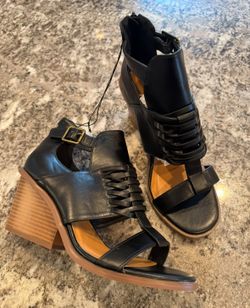 Women's Sandals Size 9.5