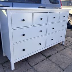 IKEA Dresser 8 Drawers 
