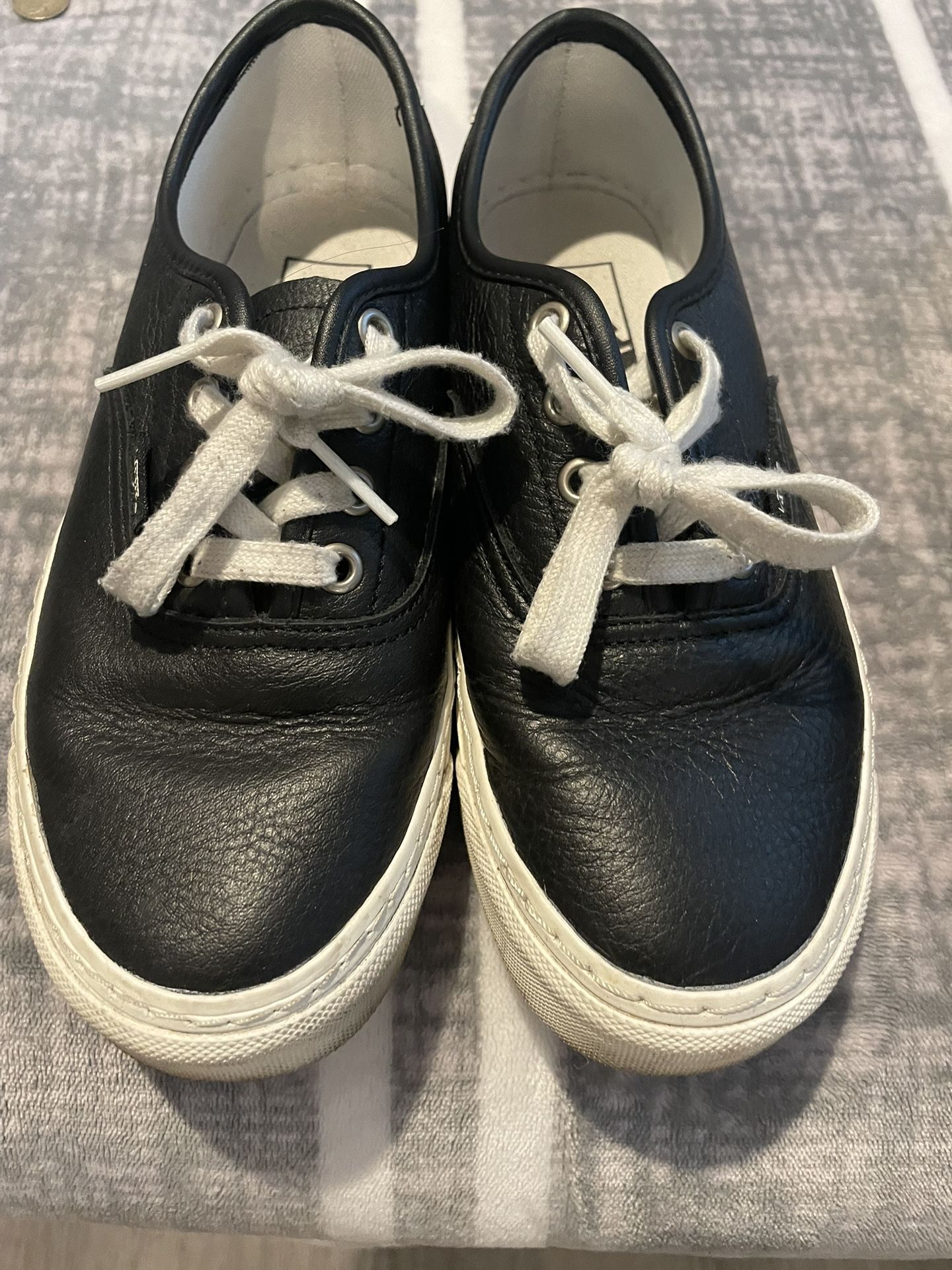 Black Vans Tennis Shoes 