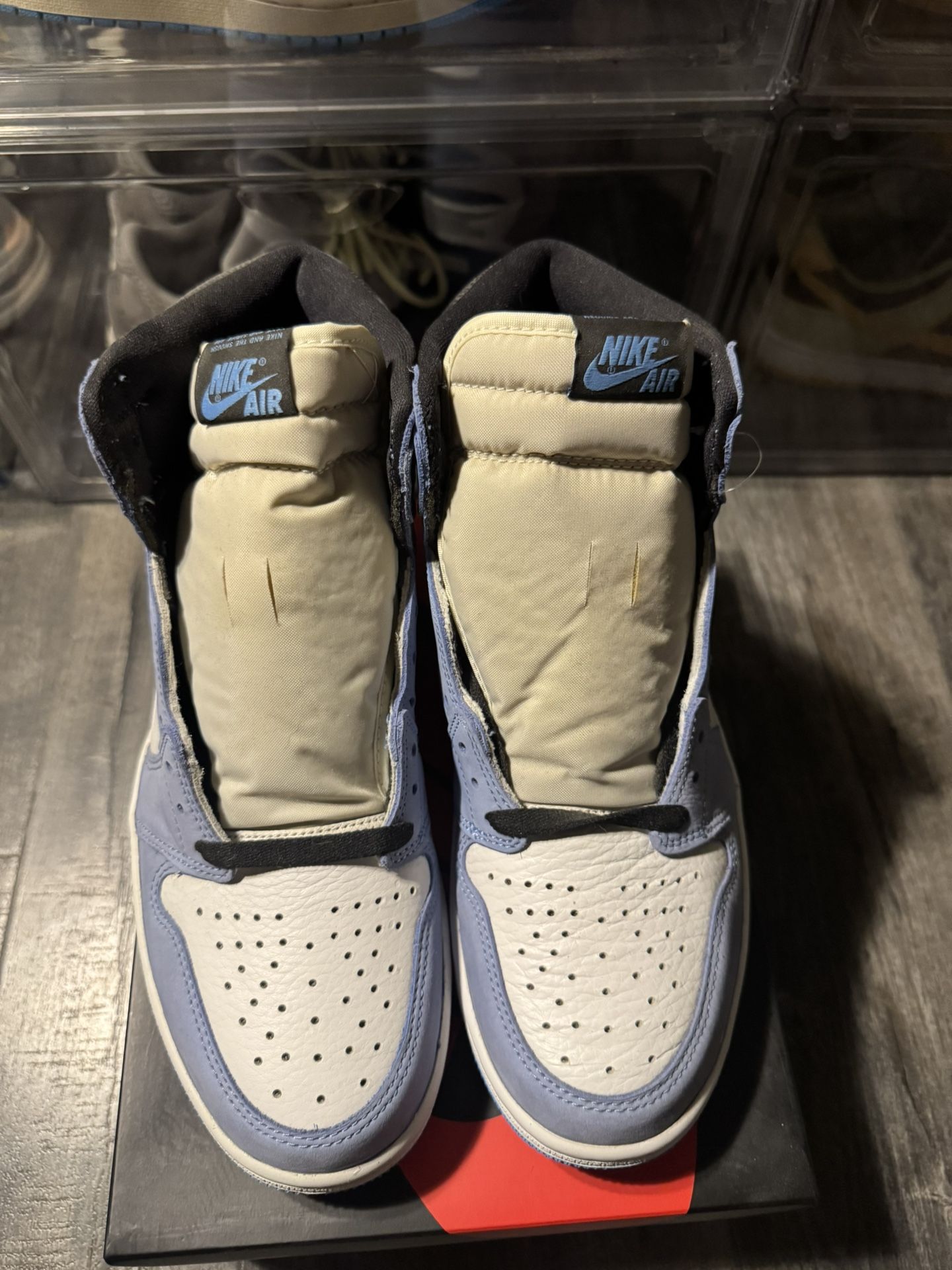 Air Jordan 1 University Blues