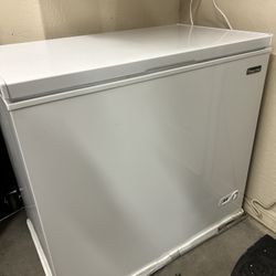 Magic Chef Deep Freezer