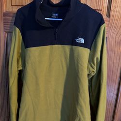 The North Face fleece, Size M