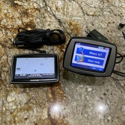 Tom Tom & Garmin Street Pilot GPS Units with Chargers