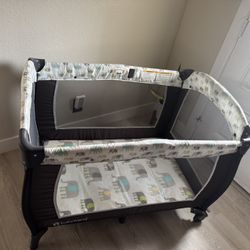 Baby playpen