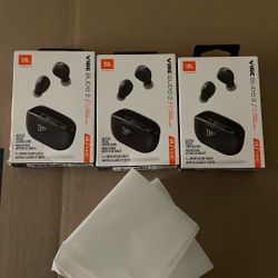 JBL EarphonesNew Still  Unboxed Sealed or best offer