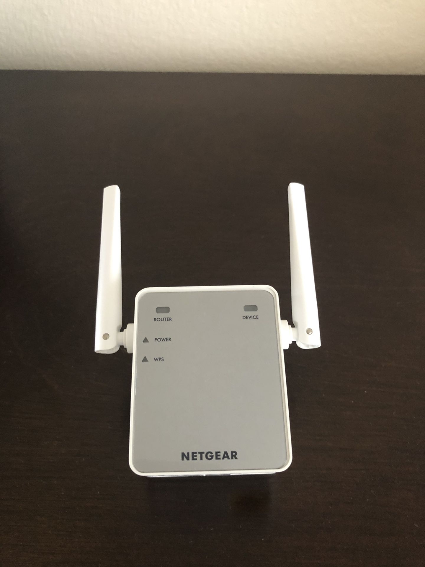 NETGEAR WiFi Range Extender Coverage up to 800 sq.ft. and 10 devices