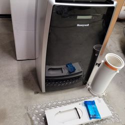 Honeywell 10,000 BTU AC portable air conditioner 