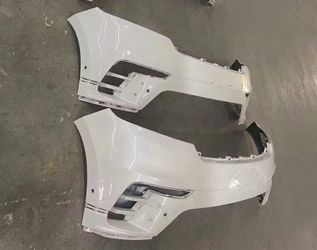 18-24 Range Rover velar dynamic Front bumper OEM Original perfect