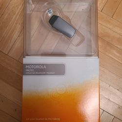 Motorola HK 202 Universal Bluetooth Headset, Brand New, Never Opened
