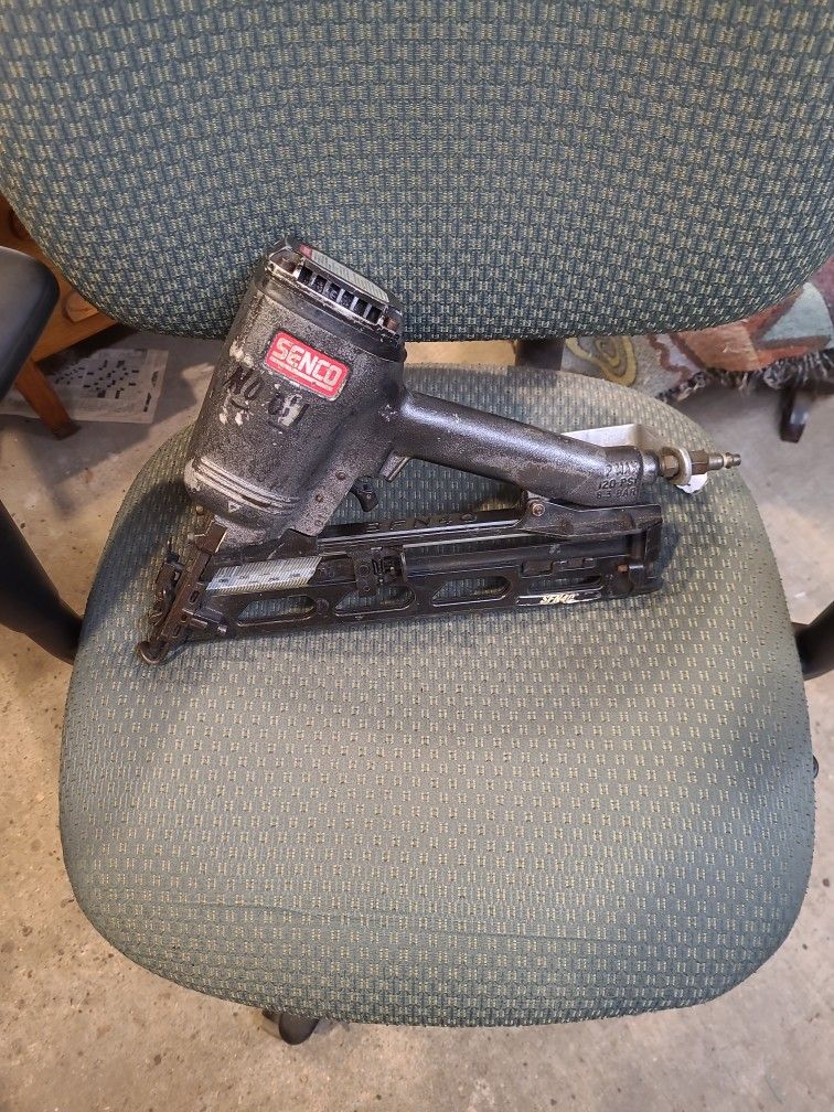Senco SFN40 Angled Finish Nailer $80 #11