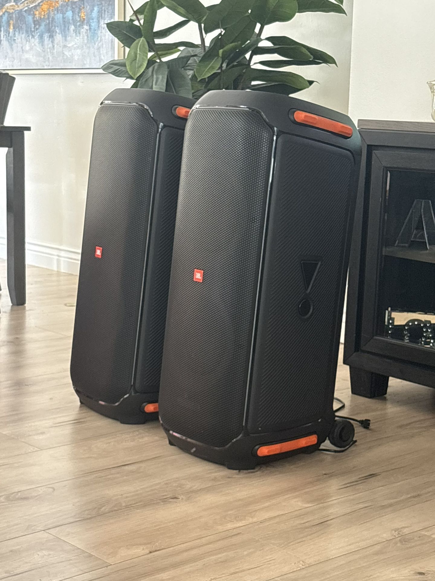 2 JBL - Party Box 710 Portable Party Speaker - 2024 - Black