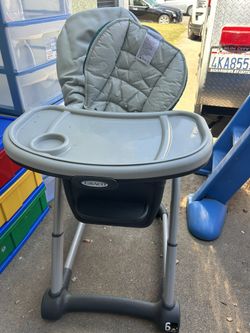 Graco DuoDiner DLX 6 in 1 High Chair | Converts to Dining Booster Seat, Youth Stool, and More,