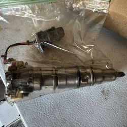 8 Ford 6.0 diesel injectors. 