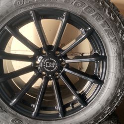 Chevrolet Rims And Tires Size 305/55/20 LT Toyo Open Country Tires