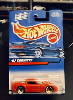 Hot Wheels 1997 Corvette red w it’s gold wheels 2000 manufacture date collector #188 new mint