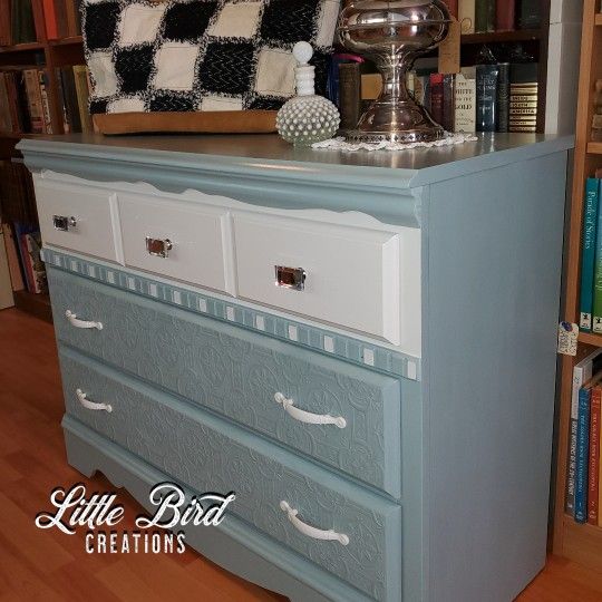 Textured 3-Drawer Dresser