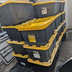  18 Boxes Full With Woman Clothes Dresses Skirt Shirt Levi's Jeans Shoes Handbag I Want Them Out Of Here