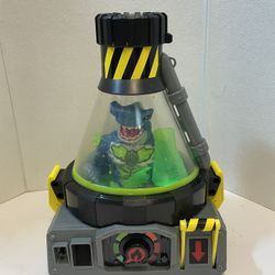 Beast Lab Creator With Havoc Hammerhead Shark Action Figure Mr Beast - TESTED
