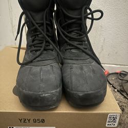 Yzy Boots 950