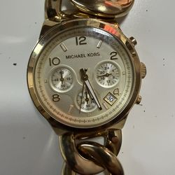 ***PRICE REDUCED ***Michael Kors Runway Twist Chronograph (Model MK3131.)