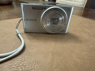 Sony Cyber-Shot DSC-W830 Camera 20.1MP Digital Camera