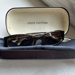 Louis Vuitton Sunglasses With Case