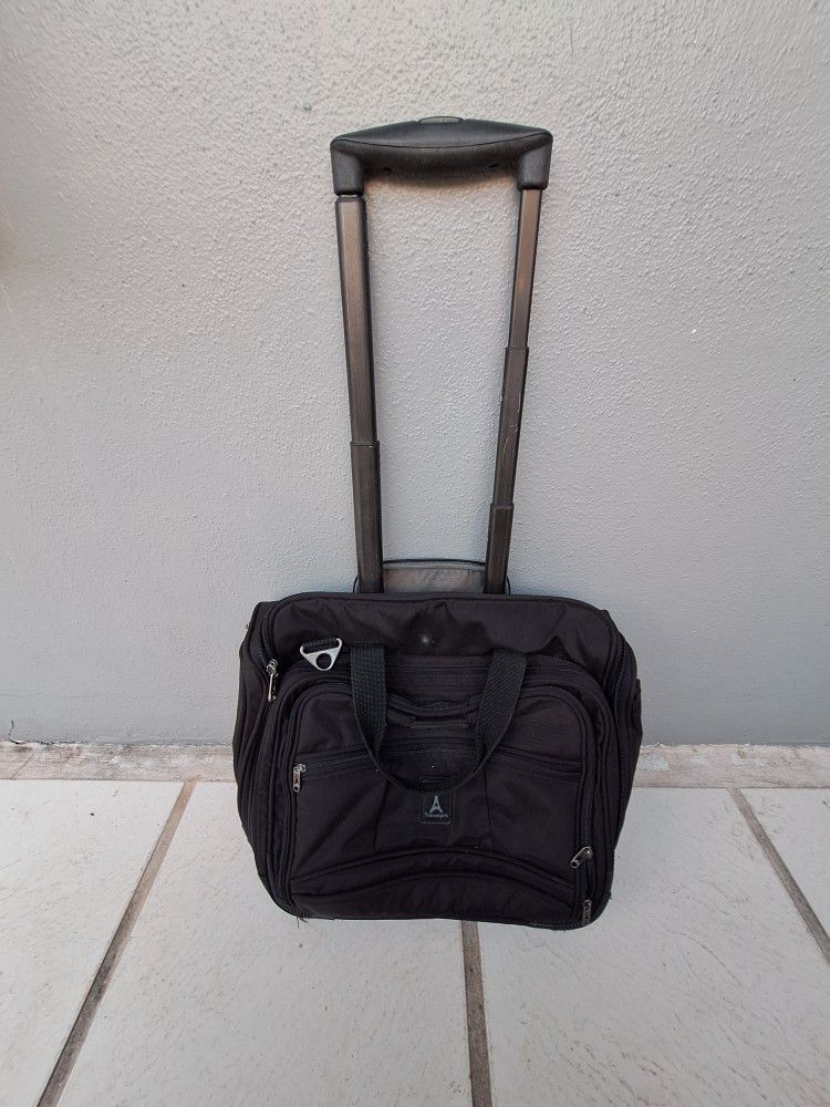 Black Travel Pro Pull Handle Travel Bag
