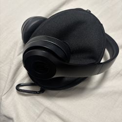 Beats Headphones 🎧 