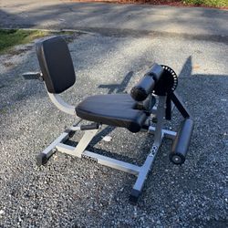 LEG EXTENSION - CURL MACHINE