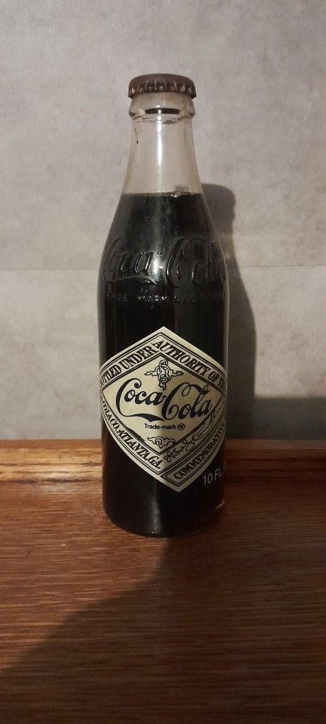 1975 Coca-Cola 75th Anniversary 10 Oz Bottle Unopened!!