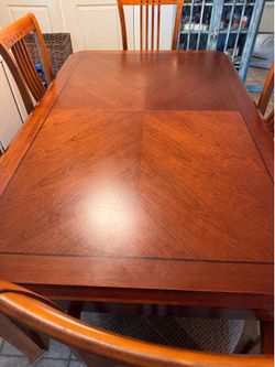 Beautiful 6 chair thomasville dining table