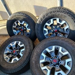 JUEGO DE RRINES PARA TROCAS TOYOTA TACOMA 4R SECOYA YANTAS SEMINUEBAS MEDIDA 16