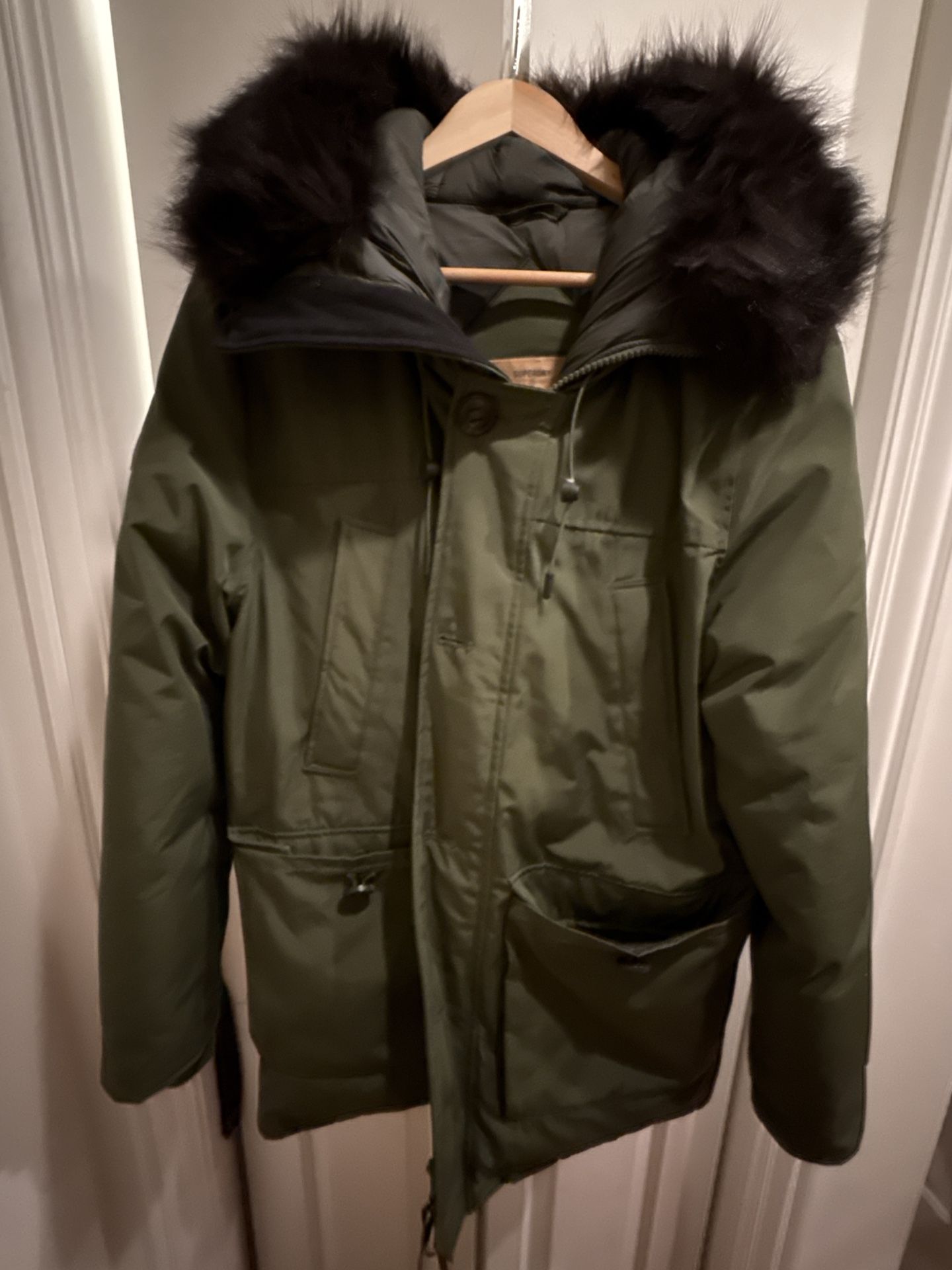 Superdry Down Parka XL Olive Green Men’s. 