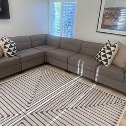Sectional Couch- Great condition