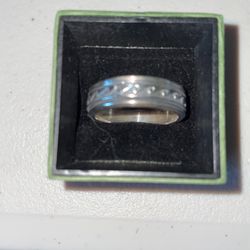 Men’s Ring