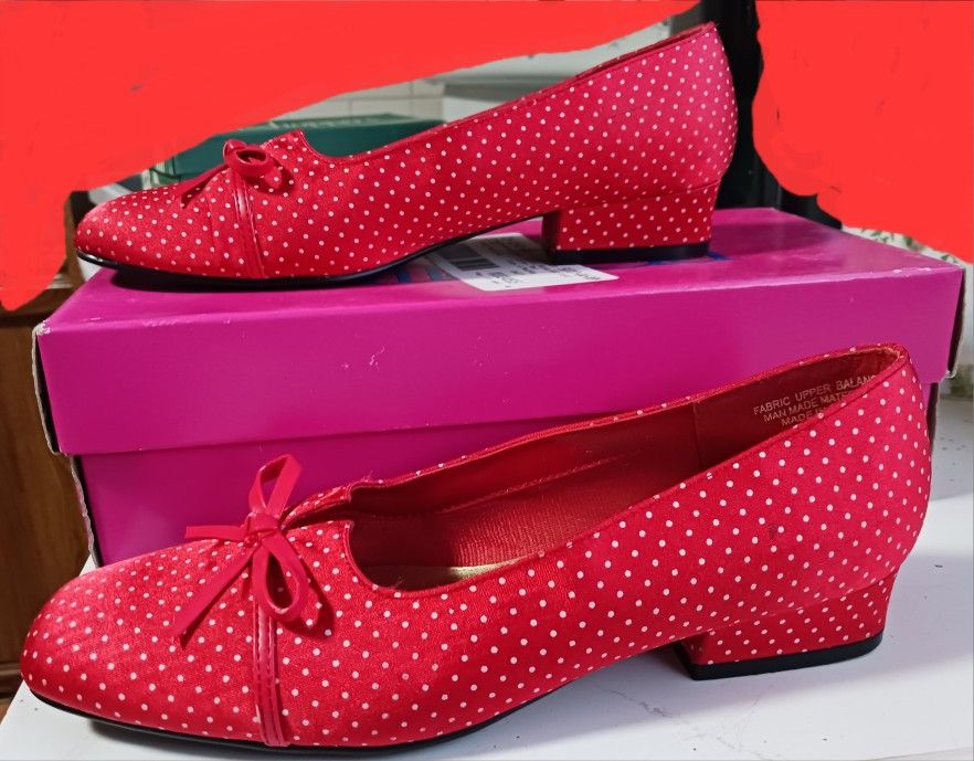 WOMEN'S ADORABLE AMANDA BRAND SHOES, FRITZI RED & WHITE WITH BOWS STYLE, SIZE 6M