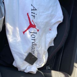 Jordan T Shirt Size M