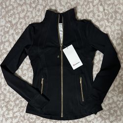 Lululemon Jacket $55 **READ DESCRIPTION**