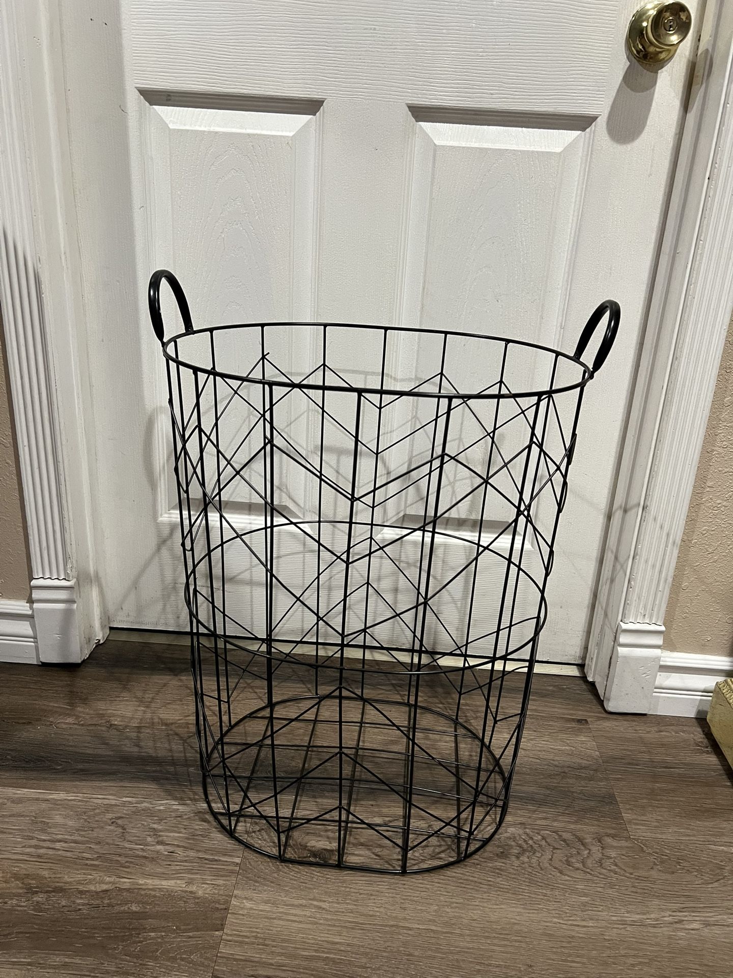 Laundry 22” Metal Basket With Handles