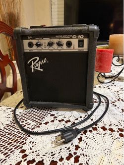 Rogue guitar amplifier G10