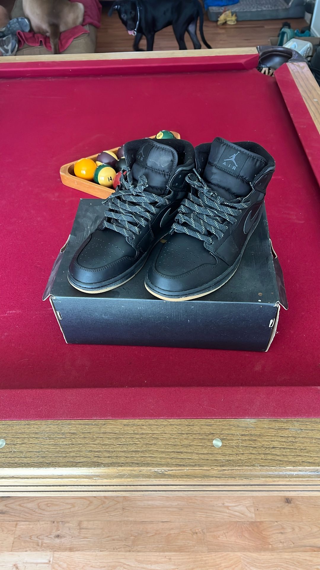 Black air Jordans (Men’s 10)