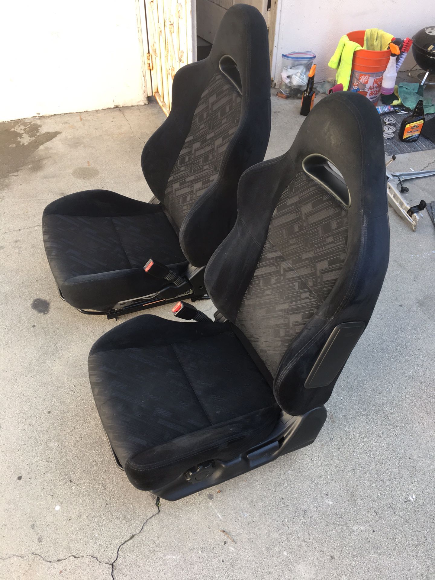 2002-2006 Acura Rsx Dc5 Base /Type S Confetti Style Edition Front Seats Fully intact-Asking $250.00 Solid Black no sun fade