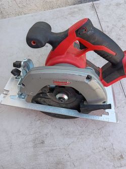 For Sale a used Milwaukee M18 18V Cordless 6-1/2 in. Circular Saw Tool-only Also no blade included