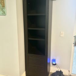 Bookshelf / Cabinet