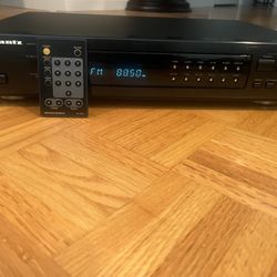 Marantz ST-46 Synthesized Stereo Tuner W/Remote (Like New) 