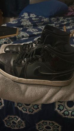 Jordan 1 mid SE