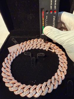 Diamond rose gold Cuban chain
