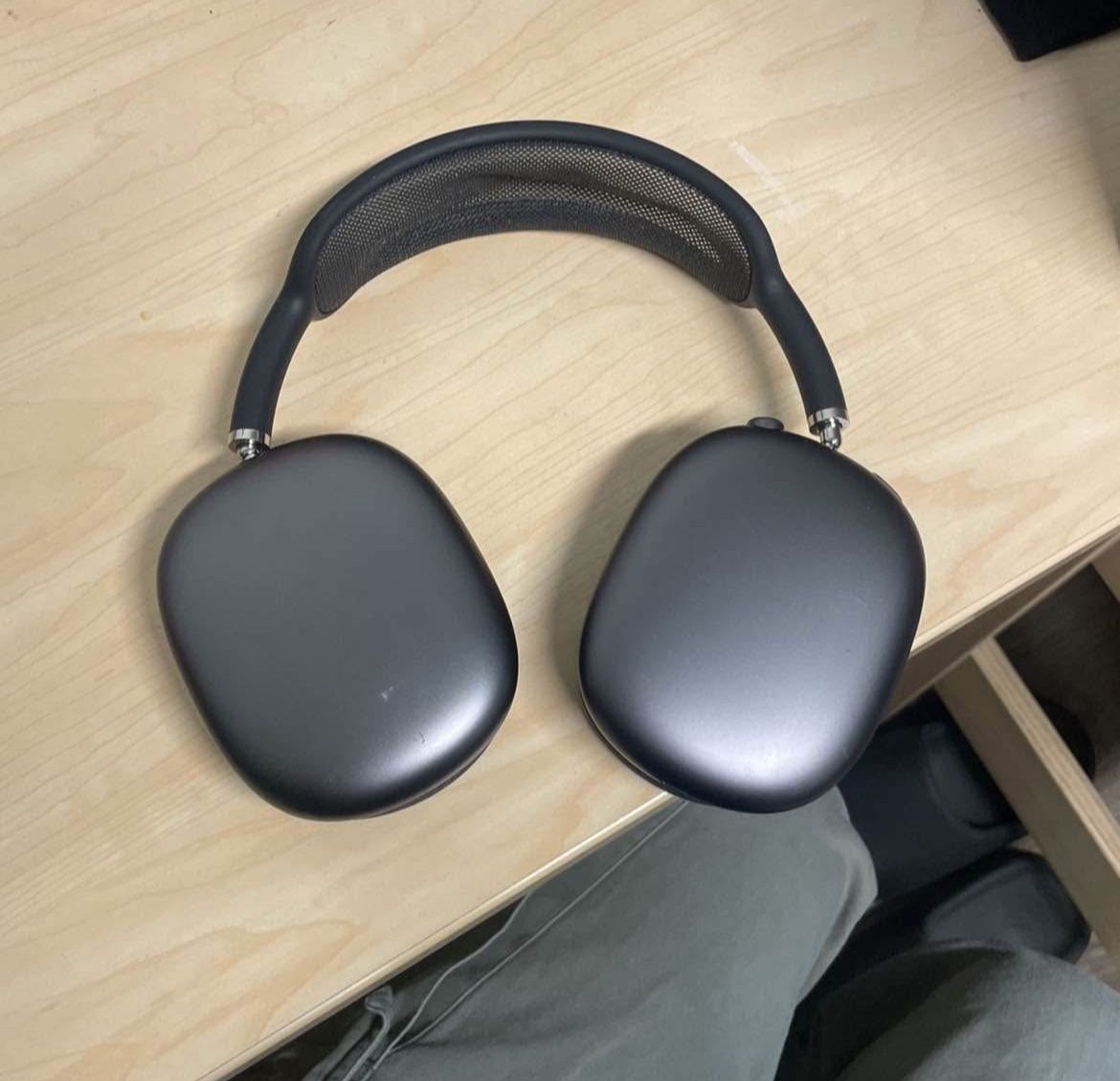 Apple Mac headphones